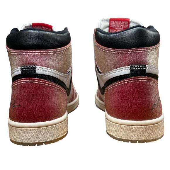 Air Jordan 1 Retro High OG SP X Trophy Room ‘Chicago’ sneakers. Size 8M. main image 8